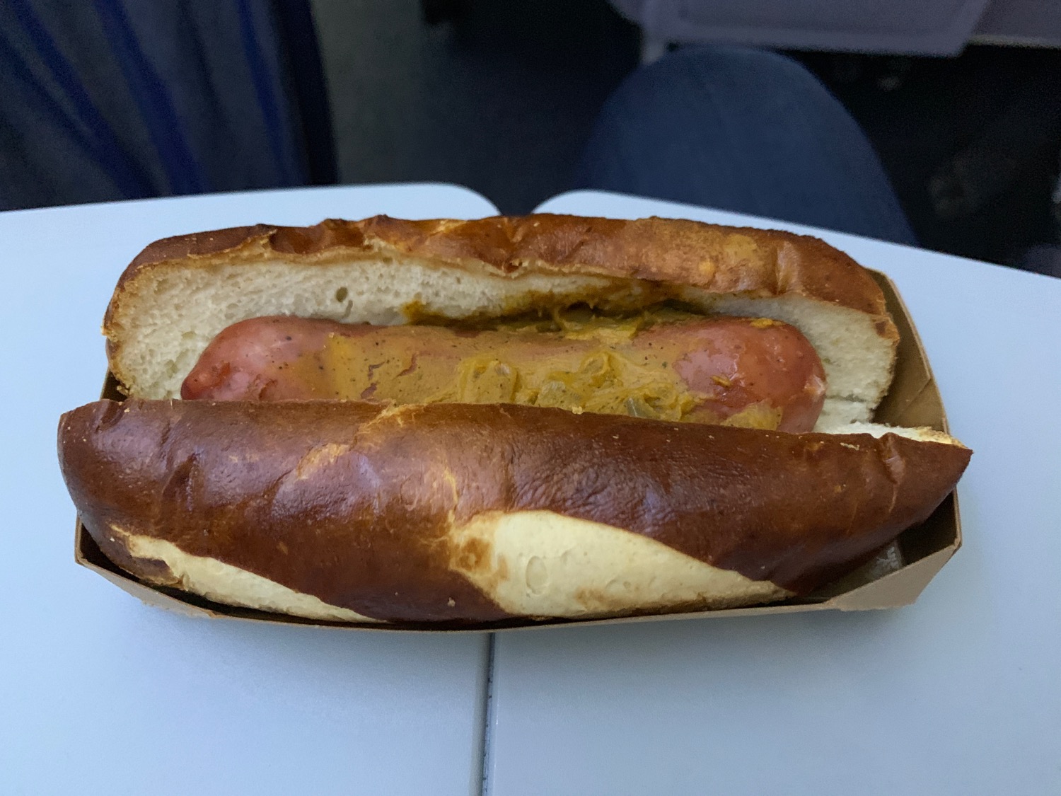 United’s New BBQ Sausage Link Sandwich: Pass Or Fail? - Live and Let's Fly