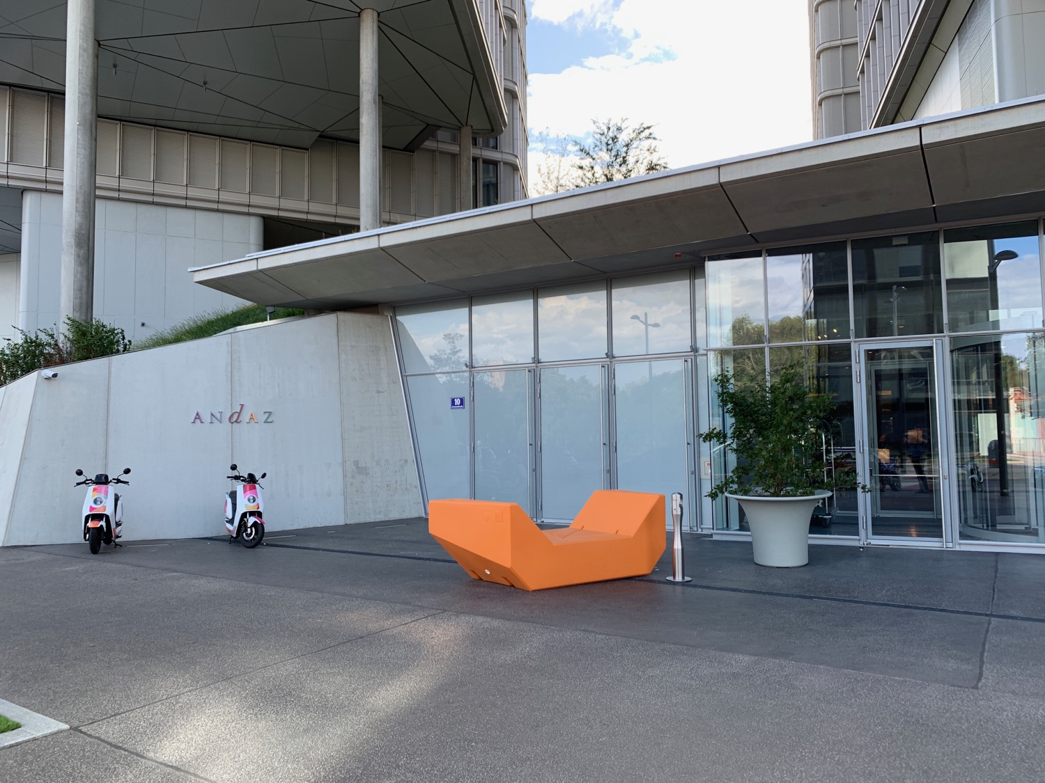 Review: Andaz Vienna Am Belvedere - Live and Let's Fly