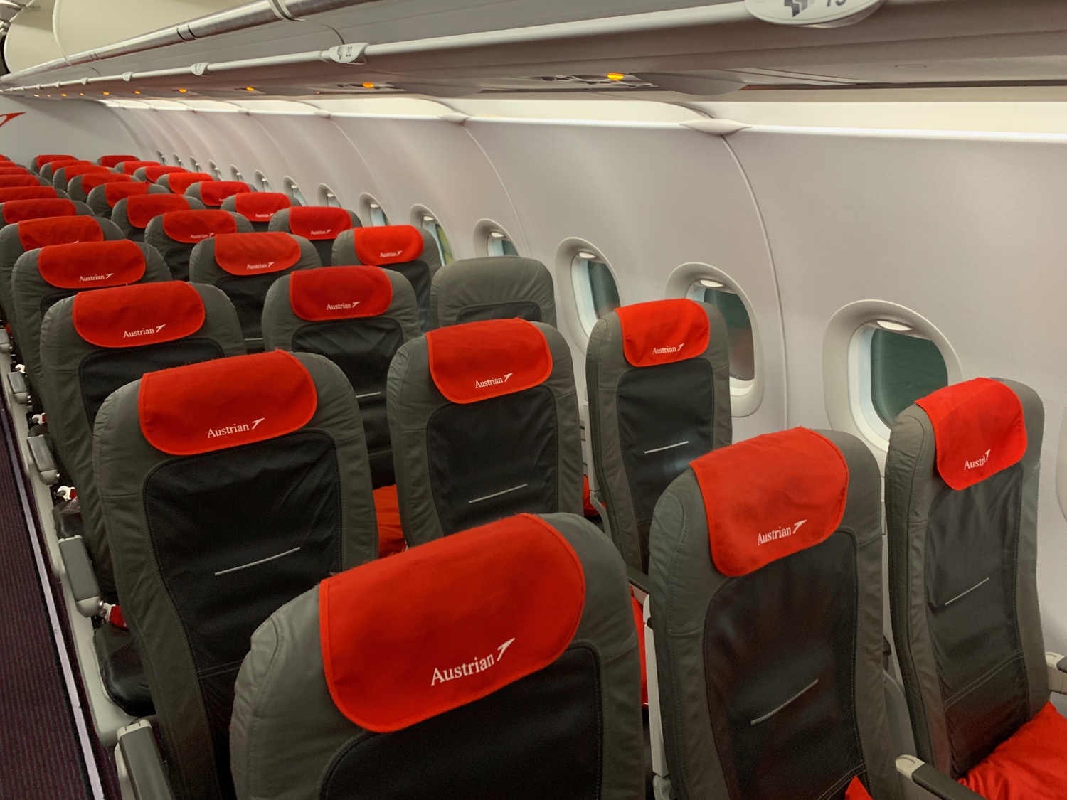 LOT Economy Class on short- and midhaul routes