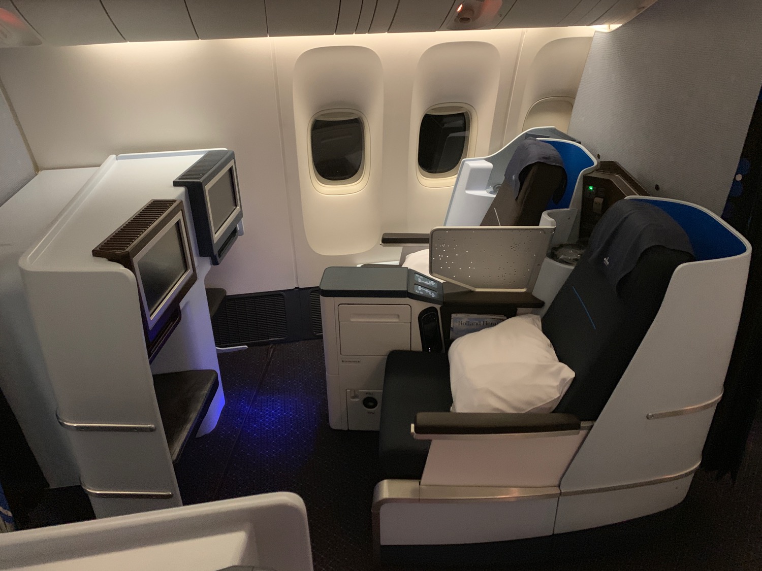 KLM 777 300ER Business Class Review 72 