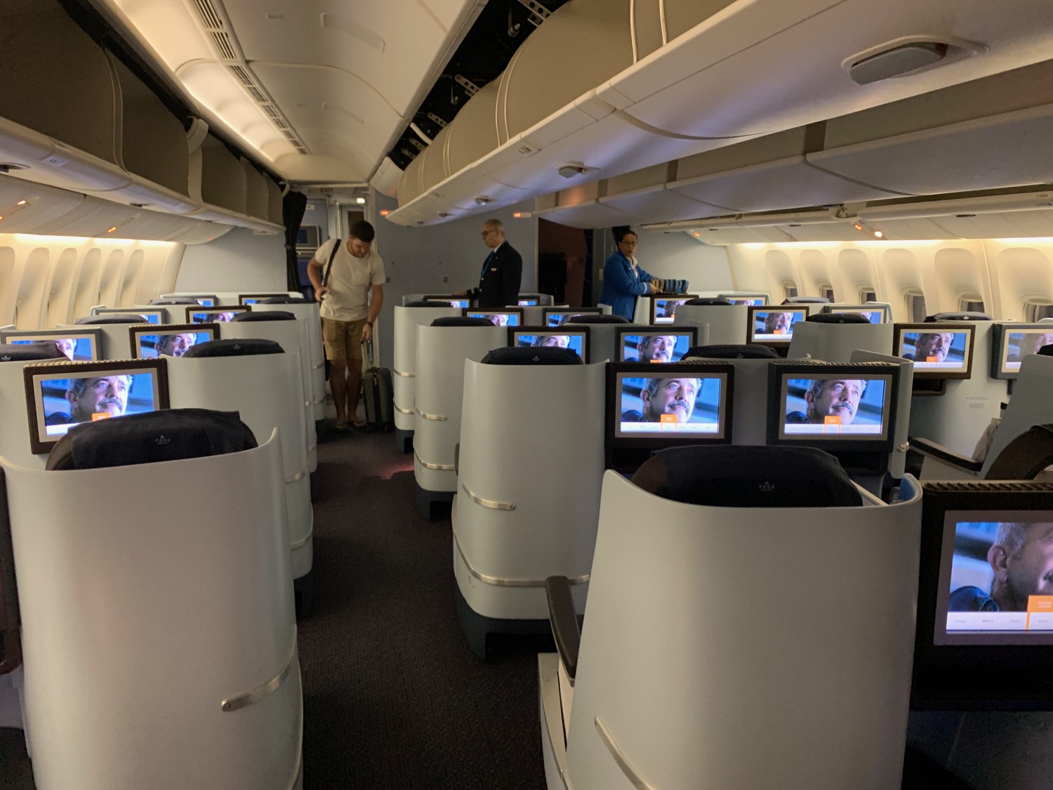 Review Klm Er Business Class Live And Let S Fly