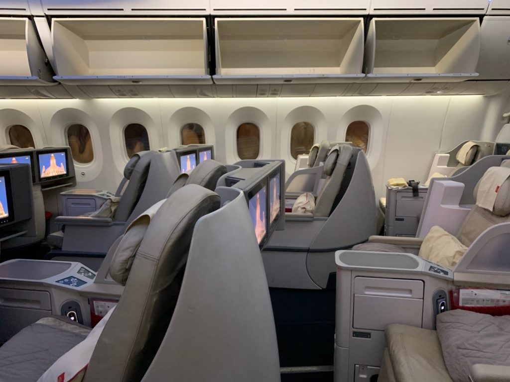 Review: Royal Jordanian 787 Business Class - Live and Let's Fly