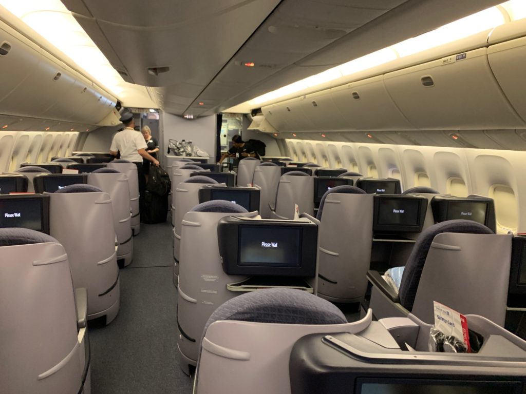 Review United Airlines 767 400er Business Class Live And Lets Fly