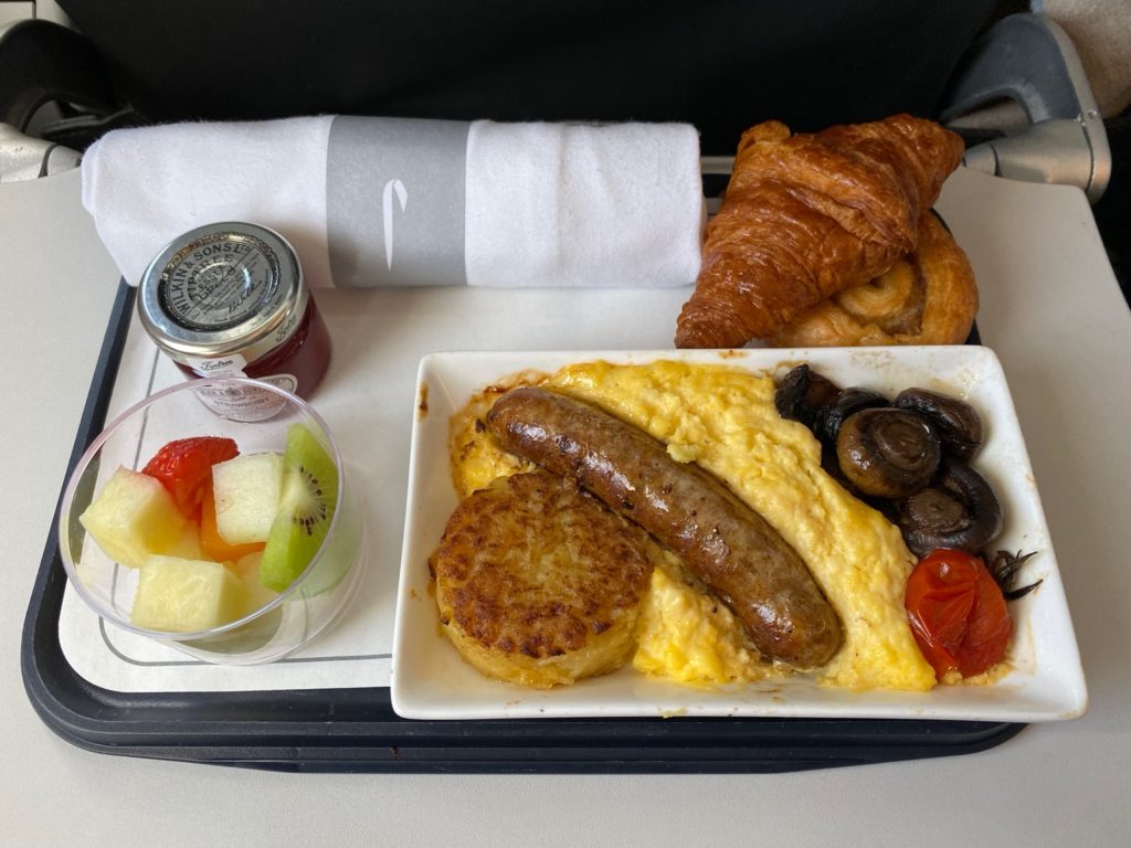 Breakfast, Lunch, And Dinner On British Airways - Live And Let's Fly