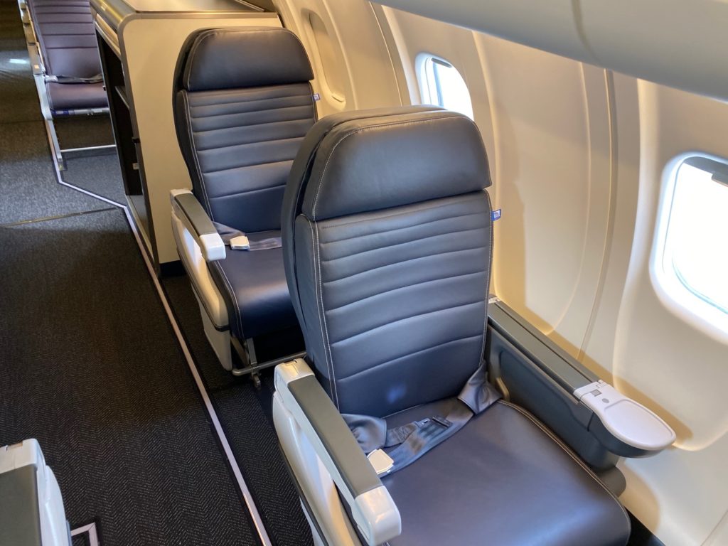 Exploring United's Swanky New Crj-550 