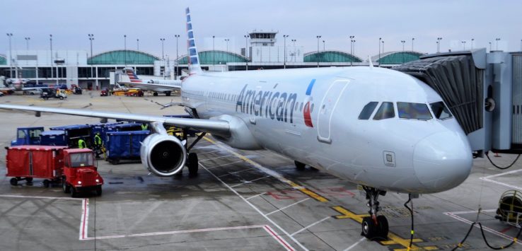 American A321 at gate