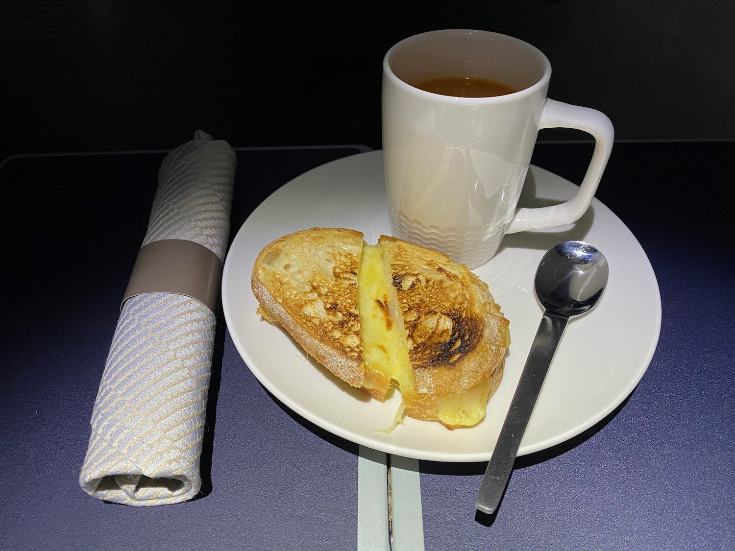 Grilled Cheese + Tomato Soup = Perfect Airline Meal Live and Let's Fly