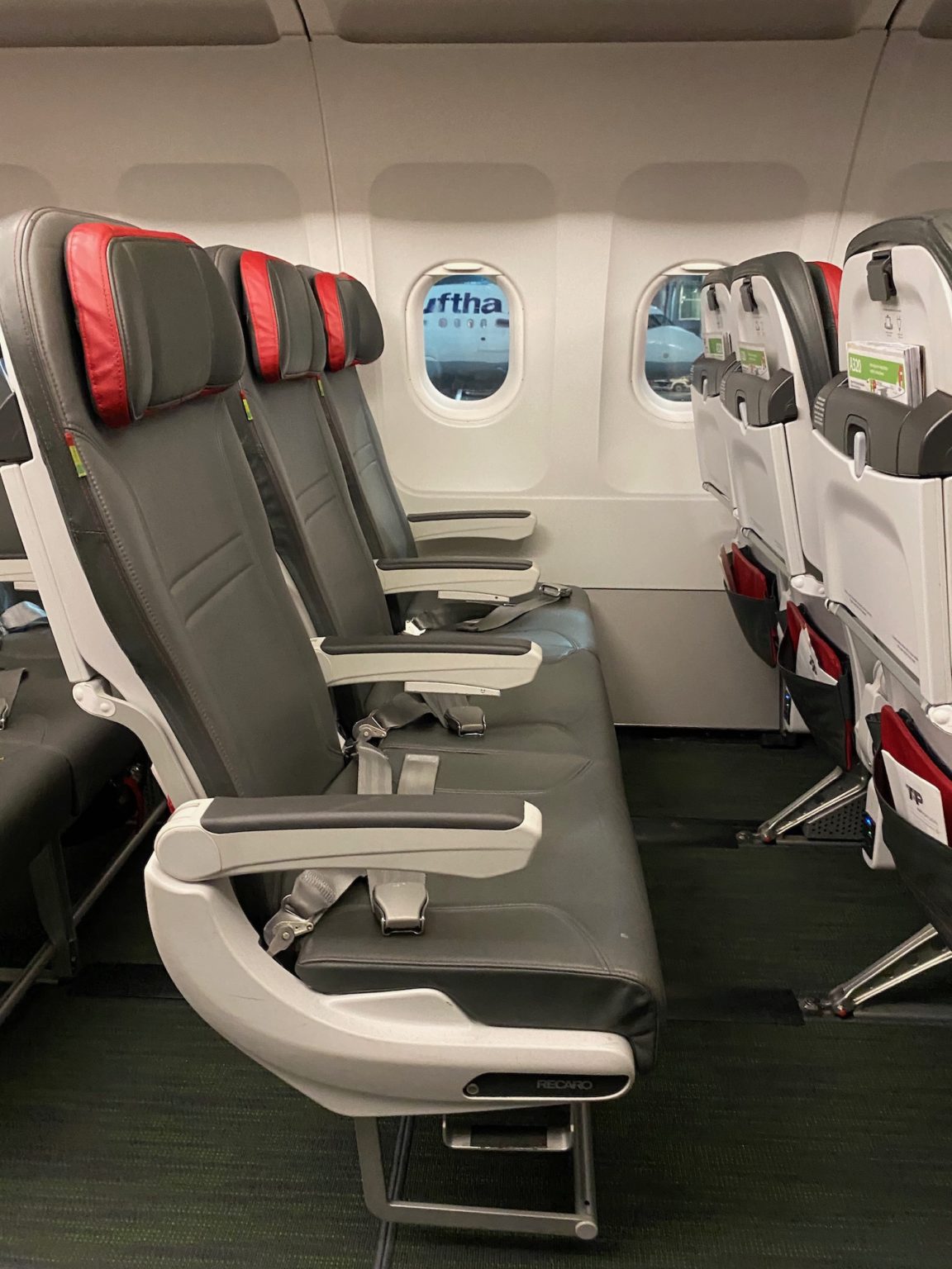 Review TAP Air Portugal A320 Business Class Live and Let's Fly