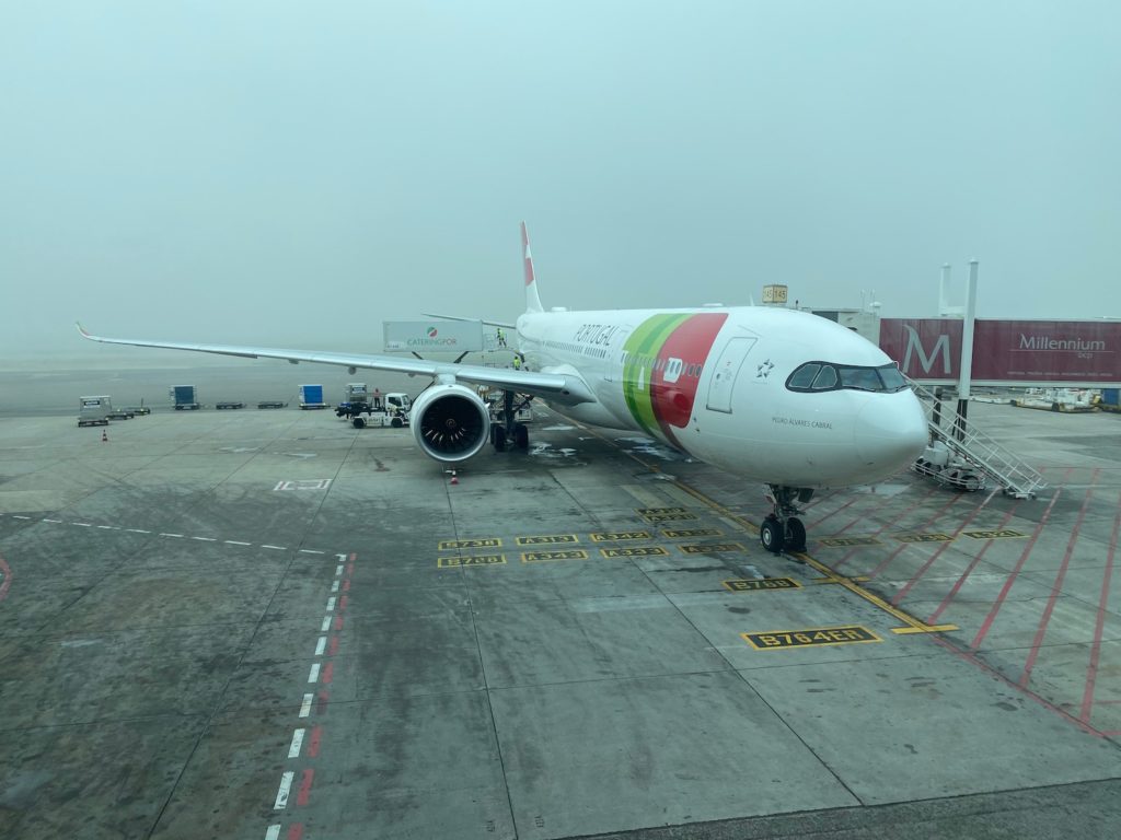 Review TAP A330neo Business Class Live and Let's Fly