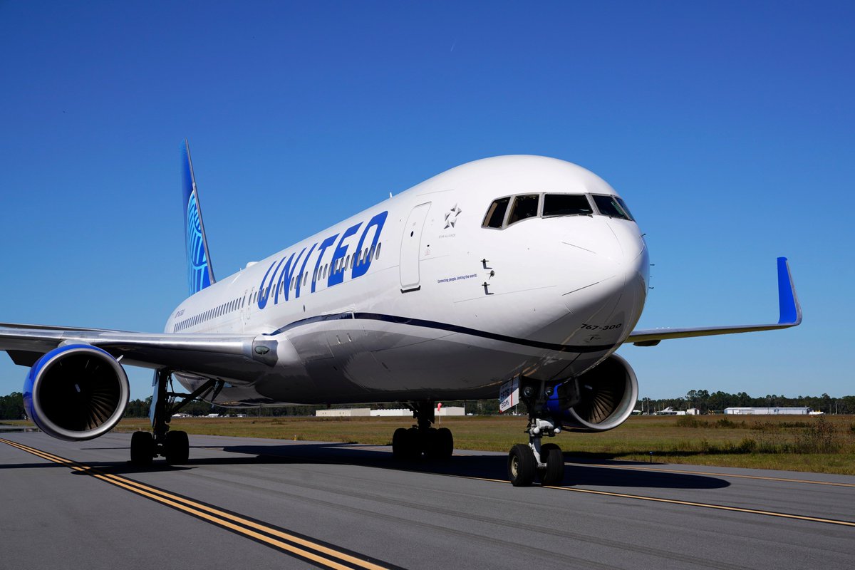 United Airlines Will Reduce International Schedule 95 In April Cut All Longhaul Service Live And Let S Fly