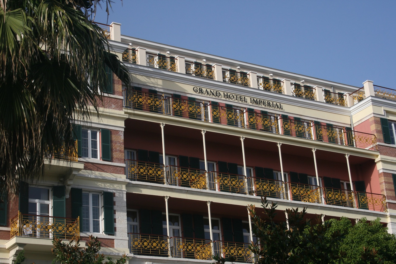 a building with many balconies