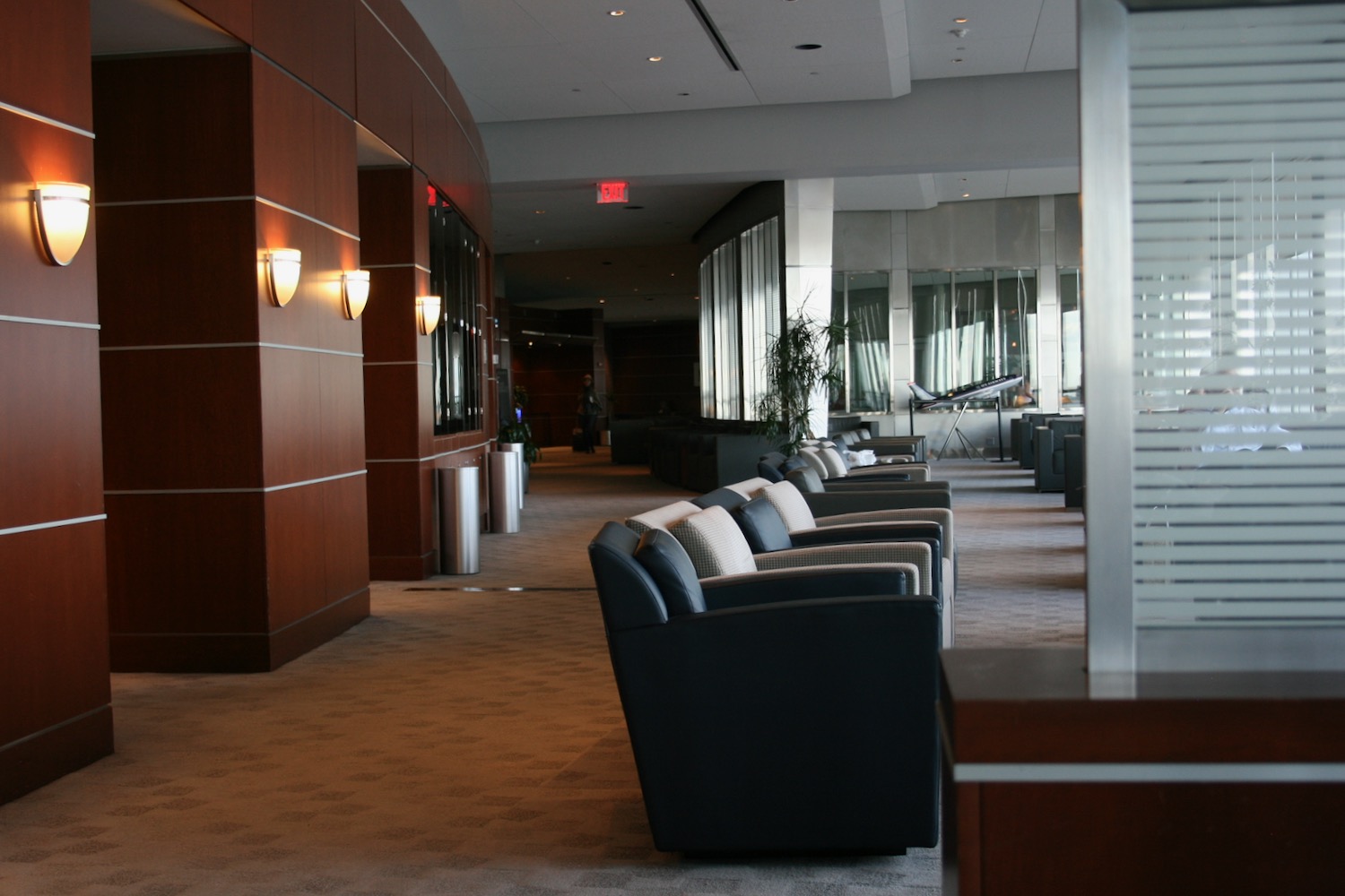 a row of chairs in a lobby