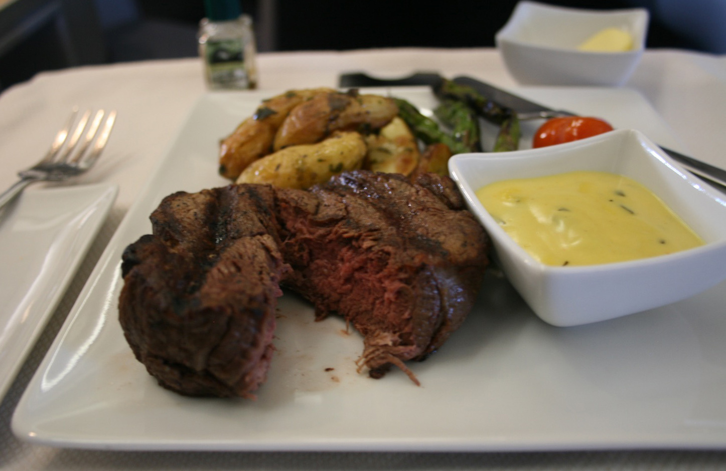 A Delicious Steak Dinner On US Airways Live and Let's Fly