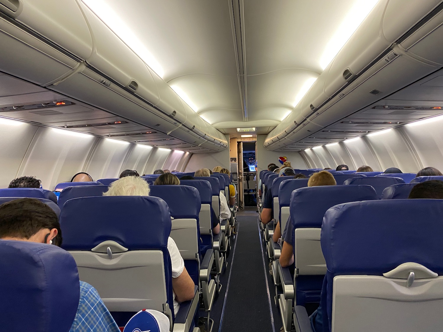 Review Southwest Airlines 737700 Live and Let's Fly