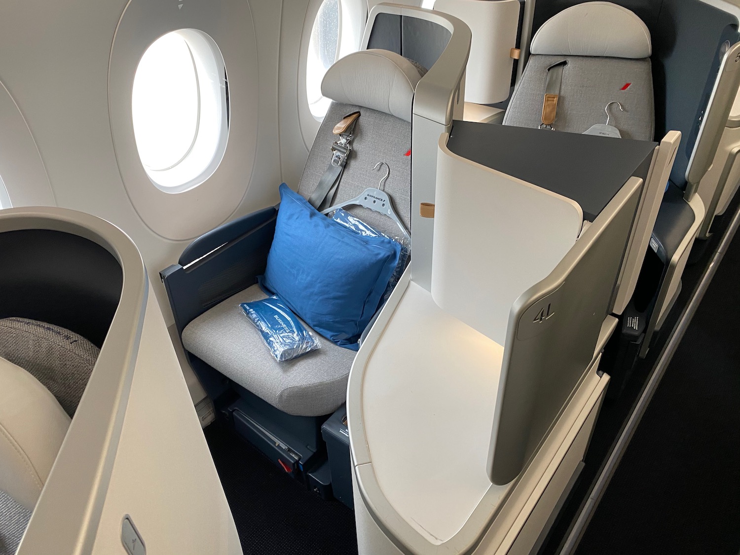 Review Air France A350 Business Class Live and Let's Fly