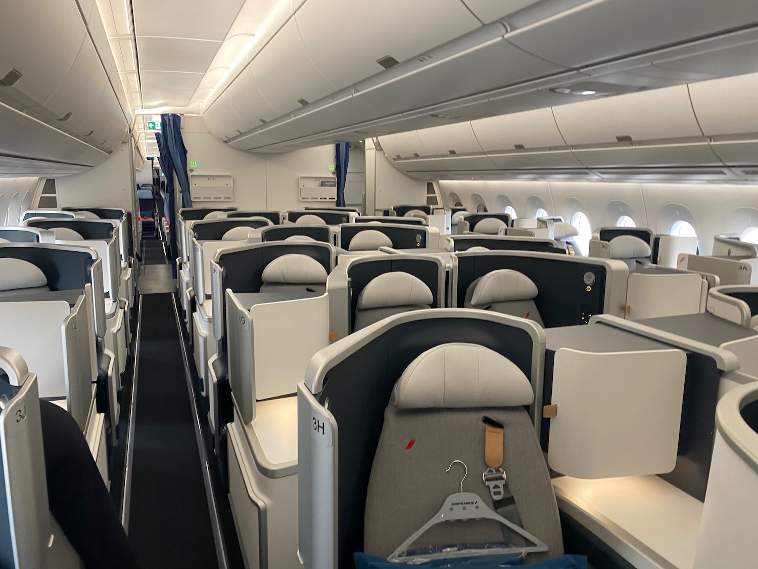 Review: Air France A350 Business Class - Live and Let's Fly