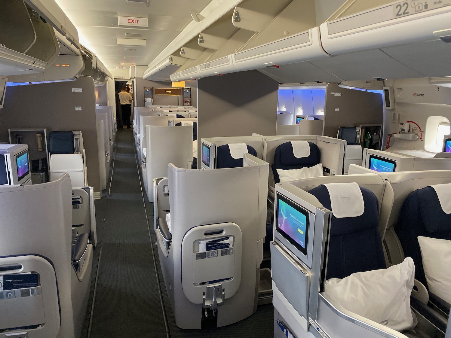Farewell Photo Tour: British Airways 747-400 - Live and Let's Fly