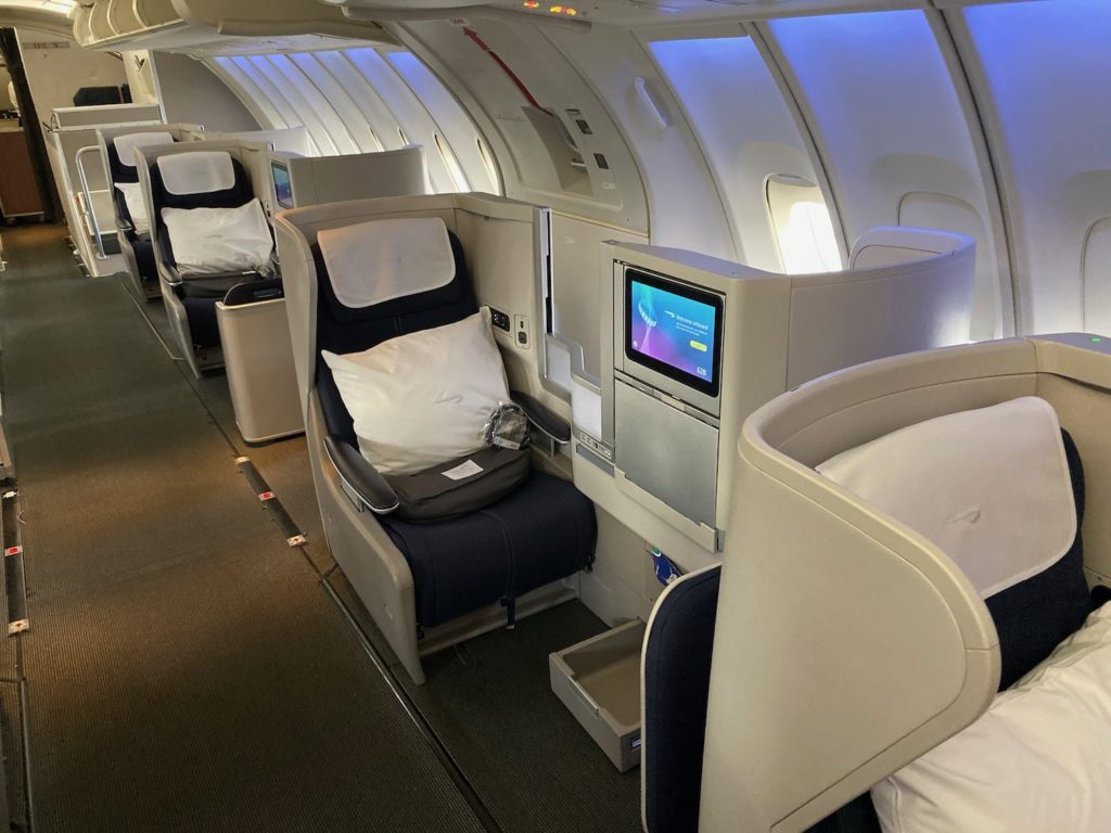 Farewell Photo Tour: British Airways 747-400 - Live and Let's Fly