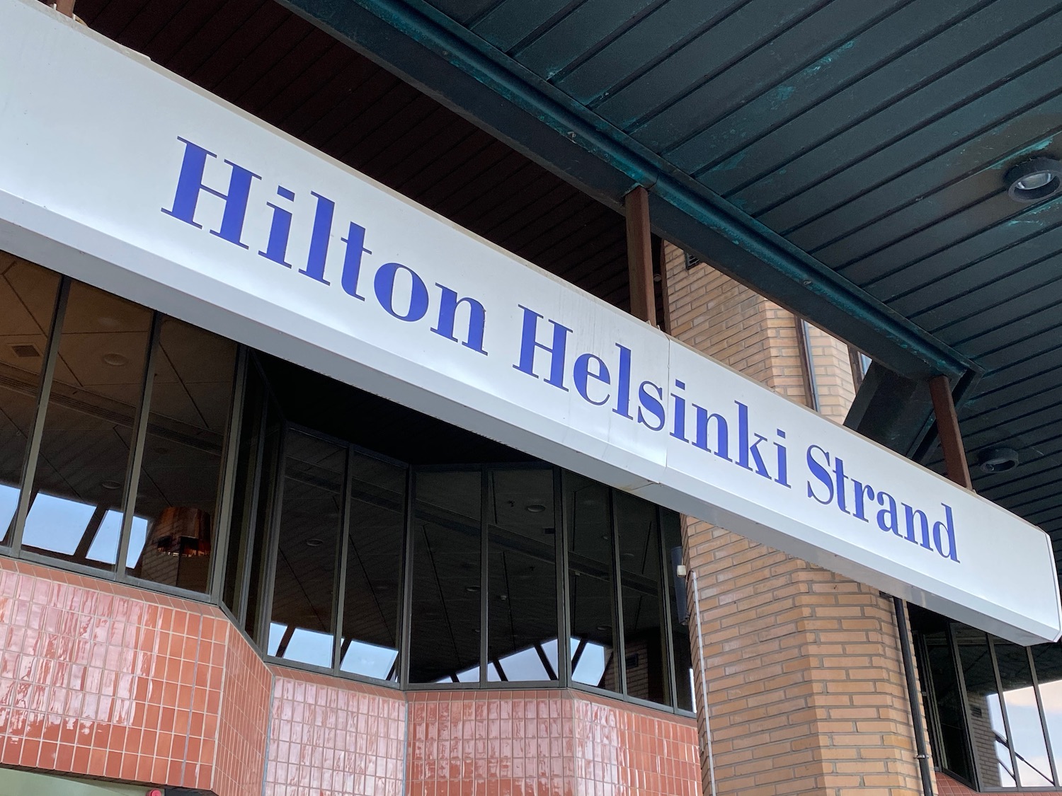 review-hilton-helsinki-strand-live-and-let-s-fly