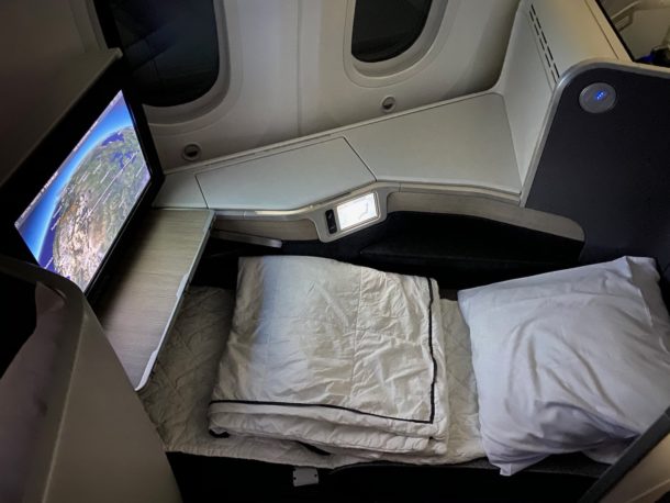 Review: Air Canada 787-9 Business Class - Live and Let's Fly