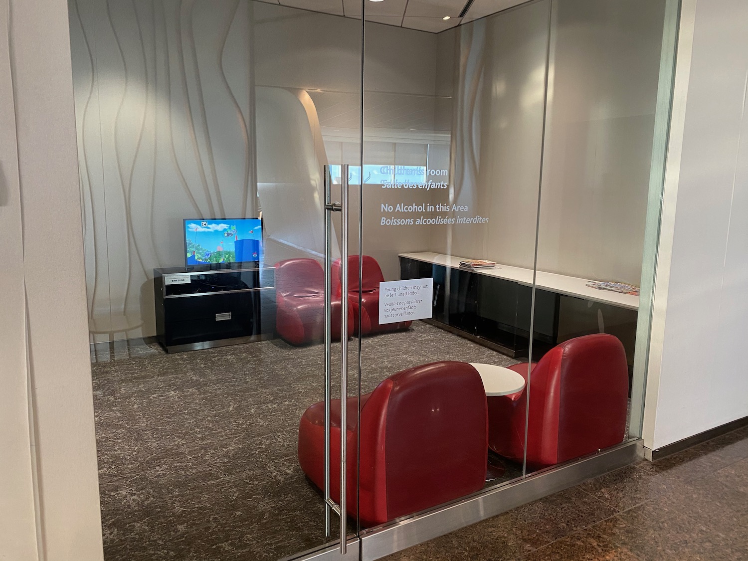 Air Canada Transborder Maple Leaf Lounge Toronto Review