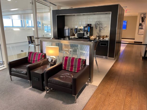 Review: British Airways Lounge Washington Dulles (IAD) - Live And Let's Fly