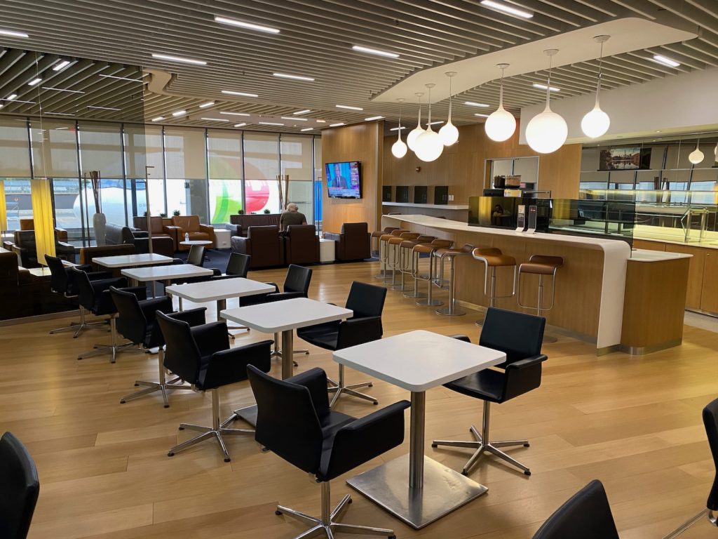 Review Lufthansa Lounge Newark (EWR) Live and Let's Fly