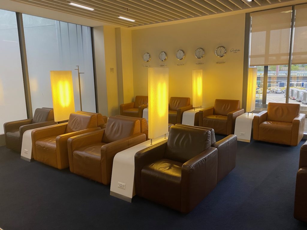 Review: Lufthansa Lounge Newark (EWR) - Live And Let's Fly