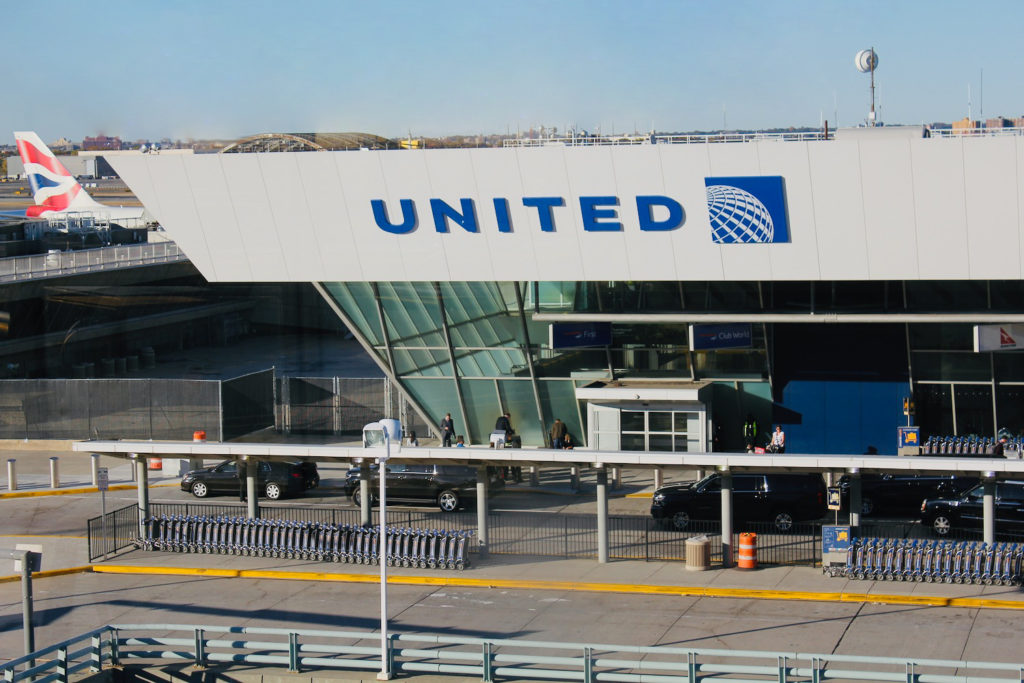 United Airlines Faces JFK Dilemma - Live and Let's Fly