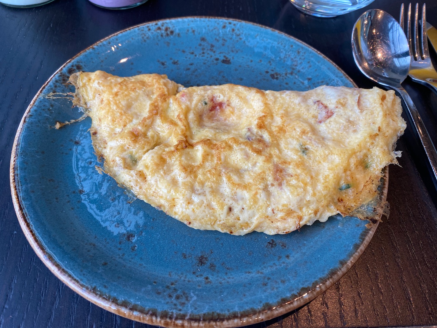 a omelette on a blue plate