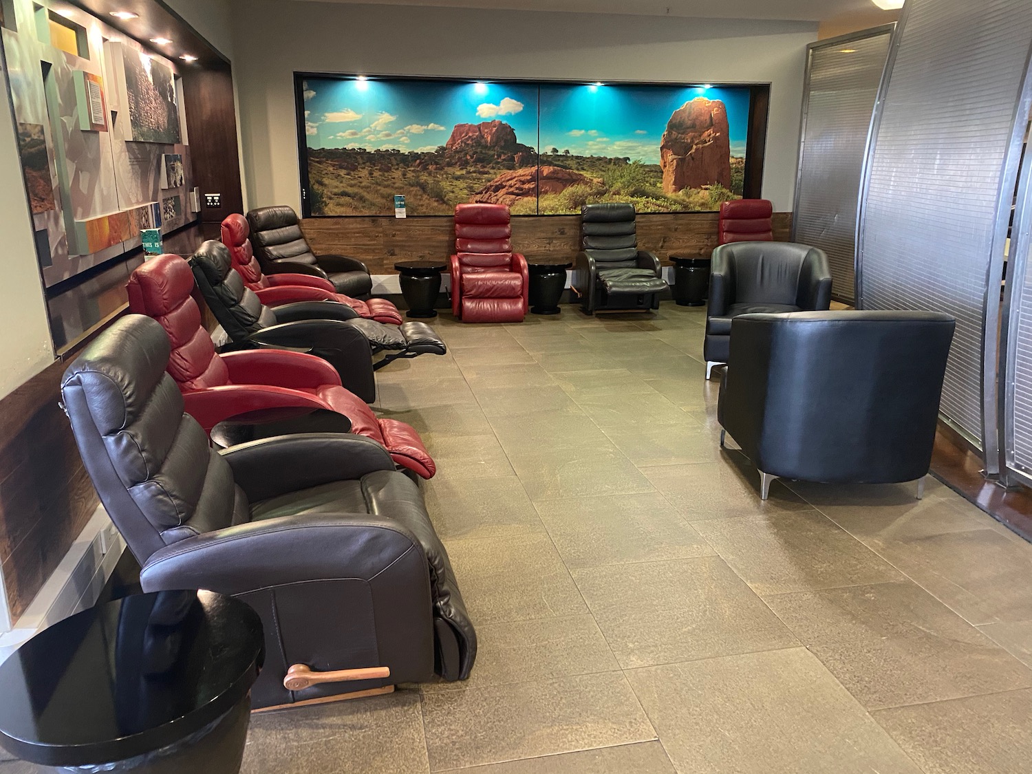 South African Airways Premium Lounge Johannesburg Review
