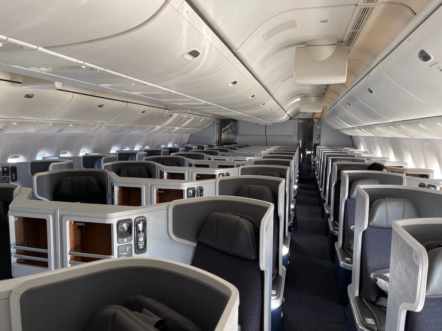 First Impressions: American Airlines 777-300ER Business Class - Live ...