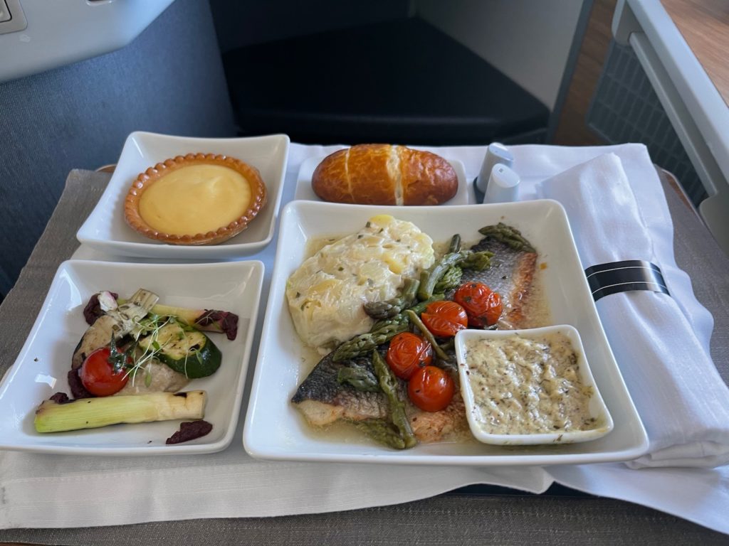 First Impressions: American Airlines 777-300ER Business Class - Live ...