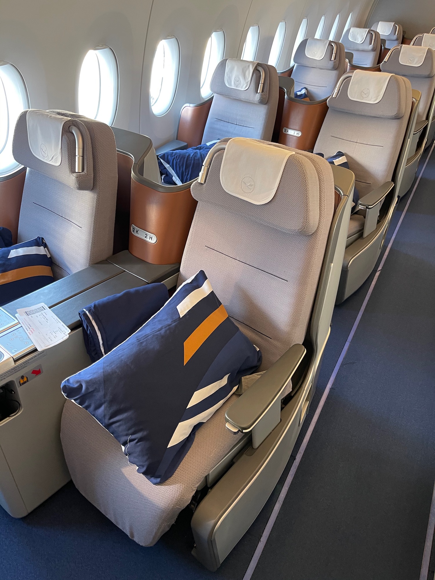 Lufthansa Business Class A350 Review Los Angeles (LAX) to Munich (MUC)