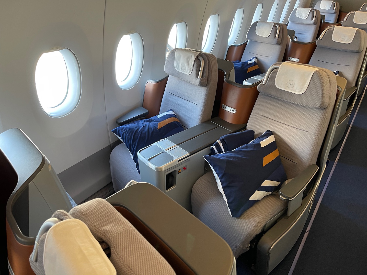 Review: Lufthansa A350 Business Class - Live and Let's Fly