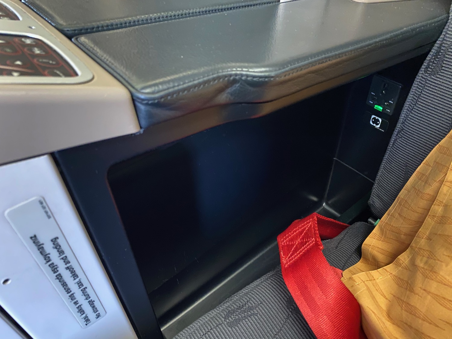 Review: Turkish Airlines 777-300 Business Class - Live and Let's Fly