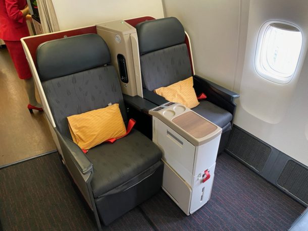 Review: Turkish Airlines 777-300 Business Class - Live and Let's Fly