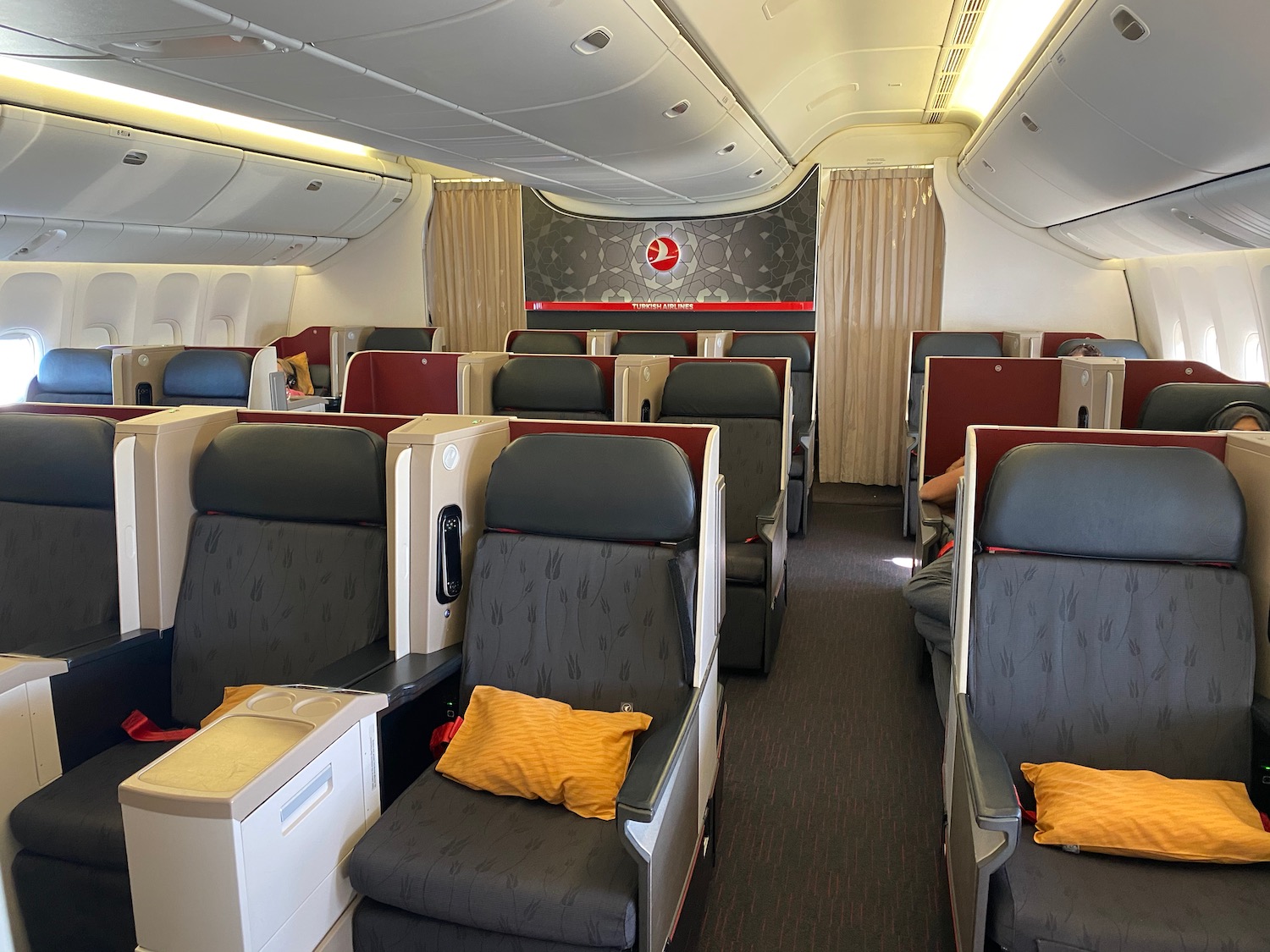 Review Turkish Airlines 777300 Business Class Live and Let's Fly