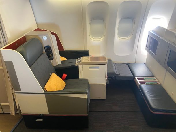 Review: Turkish Airlines 777-300 Business Class - Live And Let's Fly