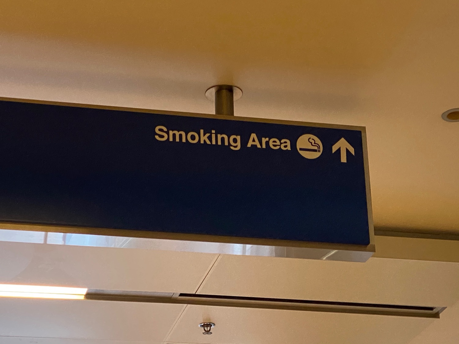 LAX Smoking Areas Terminals 1 to 7