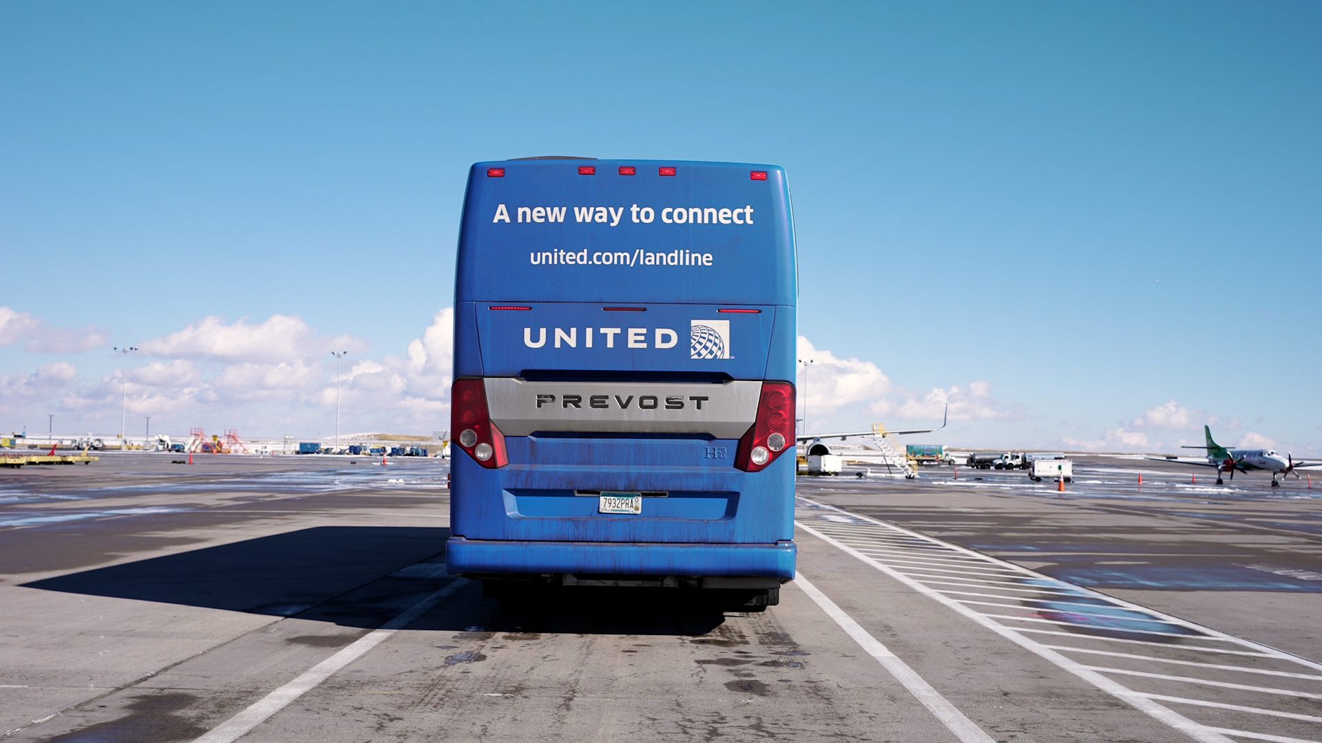 United Airlines Colorado Bus