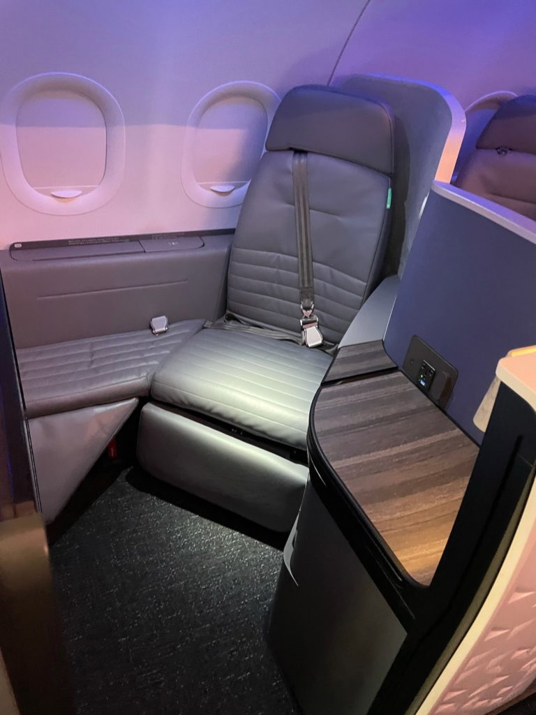 Photo Tour: JetBlue A321neo With New Mint Business Class - Live and Let ...