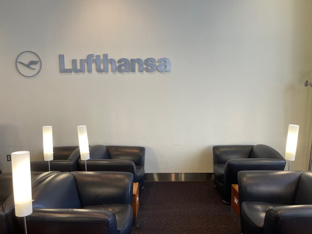 Review Lufthansa Lounge Washington Dulles (IAD) Live and Let's Fly