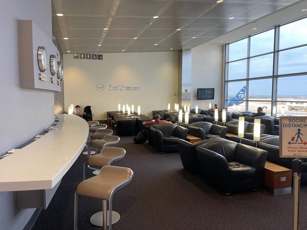 Review Lufthansa Lounge Washington Dulles (IAD) Live and Let's Fly