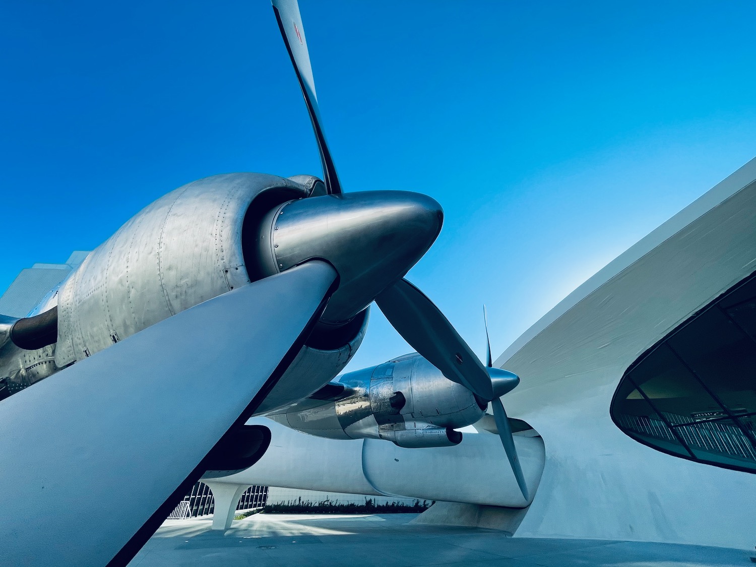 a propeller on a plane