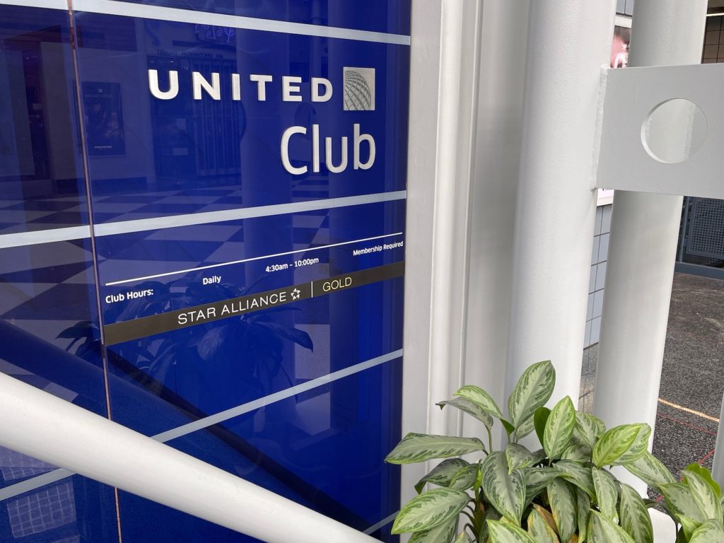 Review: United Club Chicago O’Hare (ORD - B6) - Live And Let's Fly