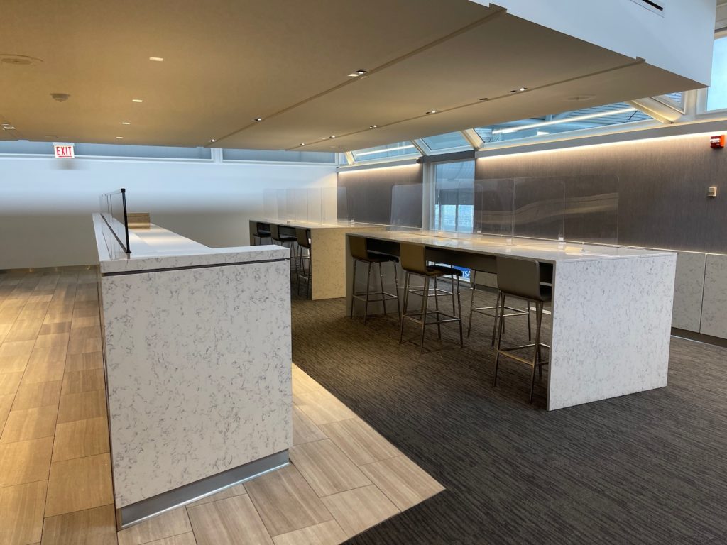 Review: United Club Chicago O’Hare (ORD - B6) - Live And Let's Fly