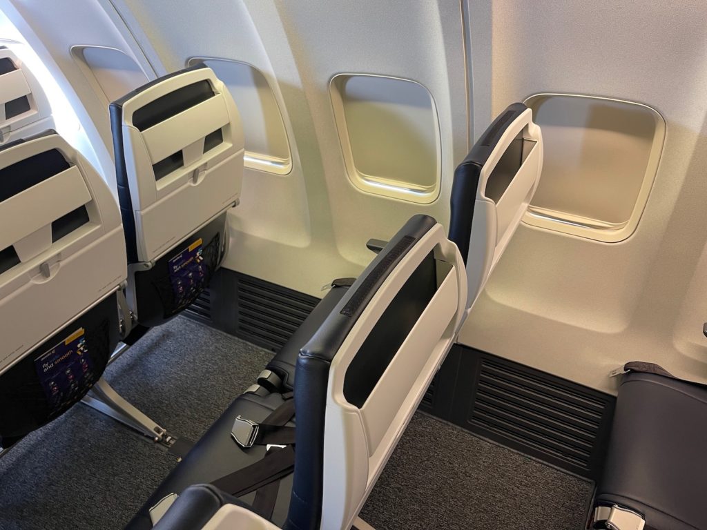 Review: Avelo Airlines 737-800 Burbank - Santa Rosa - Burbank - Live ...