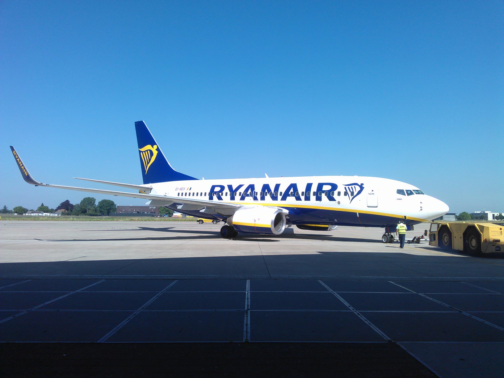Ryanair 737 700. Самолет Райнэйр. Ryanair uk. Foto Ryanair.