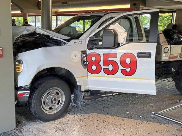 pittsburgh airport truck crash credit - triblive.com